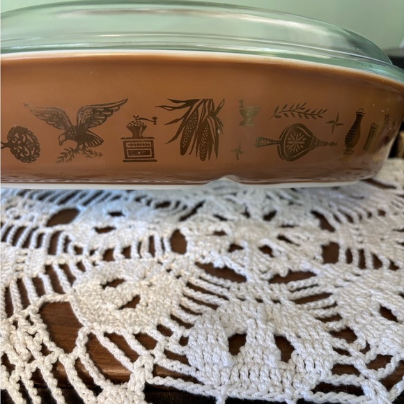 Pyrex 1.5 Qt Divided Casserole Dish Early American Brown Gold with Lid Vintage - Picture 2 of 9